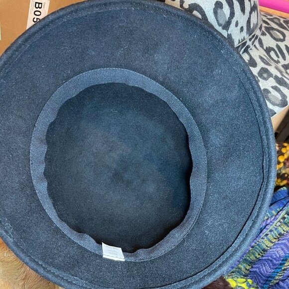 Nine West Women's Black 100% Wool Cloche - Picture 6 of 7